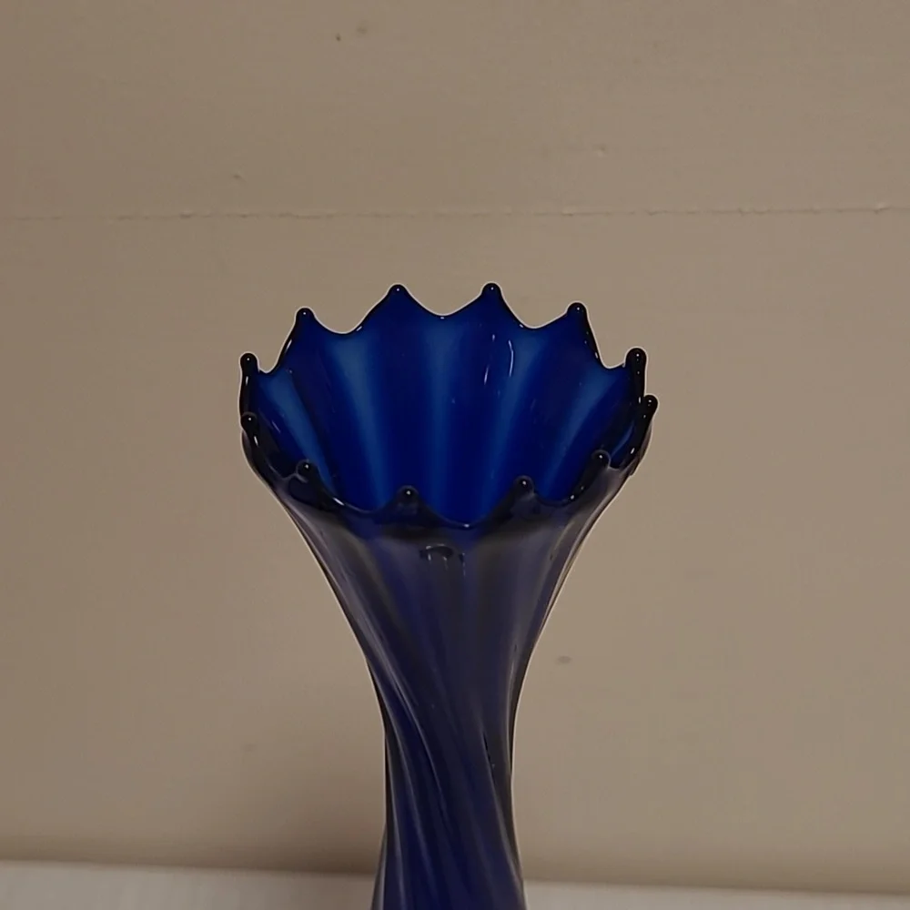 Vintage Cobolt Blue Twisted Body Scalloped Rim Glass Vase